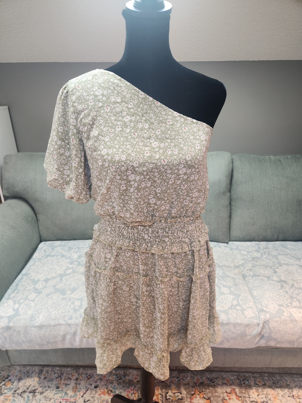 Baevely One-Shoulder Floral Smocked Waist Dress in Sage Green Small NWT New